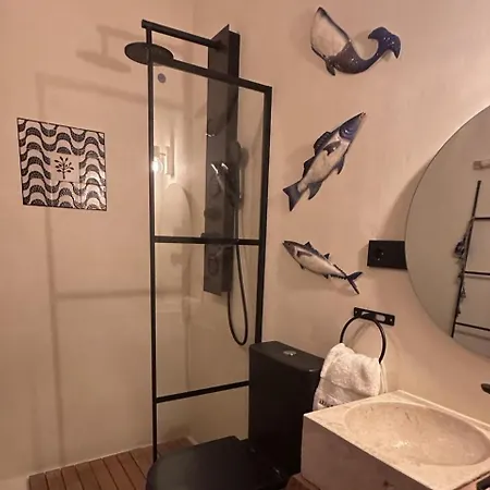 3bed Apartment- Garden Private Pool Free Parking