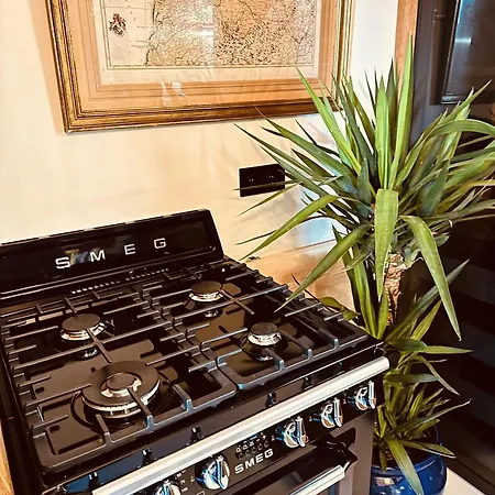 3bed Apartment- Garden Private Pool Free Parking Apartament *