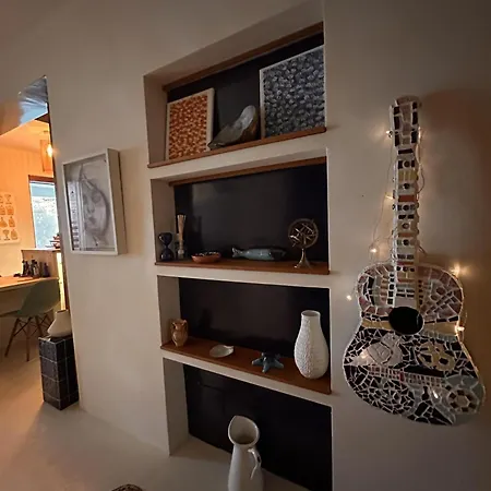 Apartament 3bed Apartment- Garden Private Pool Free Parking *